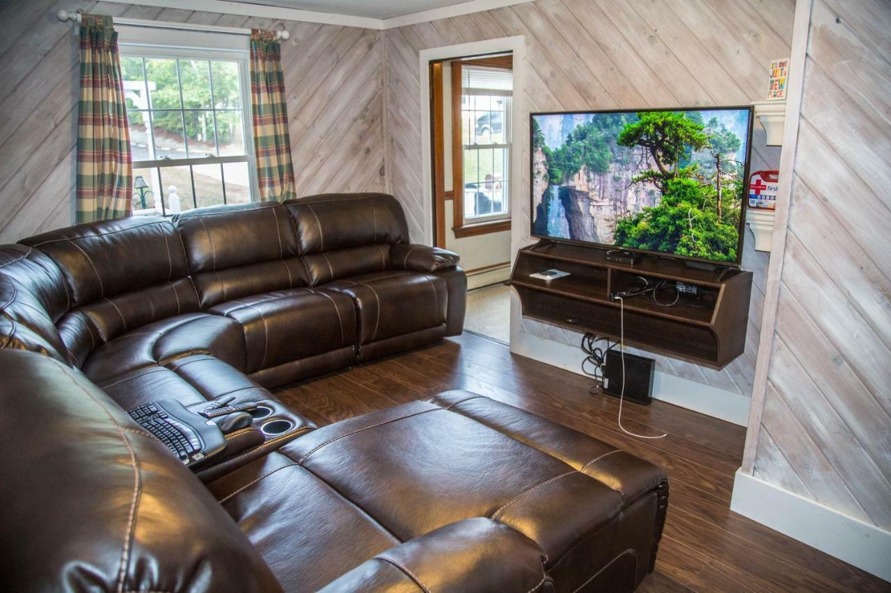Sunnyside Home Near Sunday River, Black Mountain, Lakes And Hikes Rumford Экстерьер фото